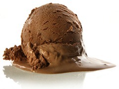 Chocolate & amaretto ice cream 500 x 400