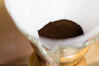 Making Pourover Coffee in a Chemex Coffeemaker - Kavey Eats - © Kavita Favelle-9072