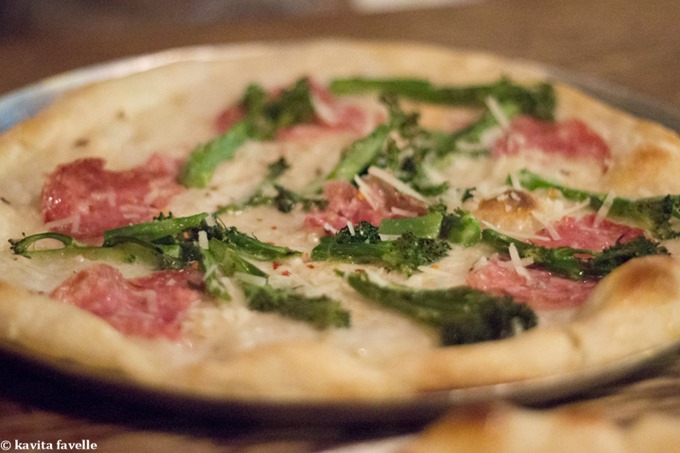 Pizza at The Three Johns Pub in Angel London on Kavey Eats © Kavita Favelle-7659