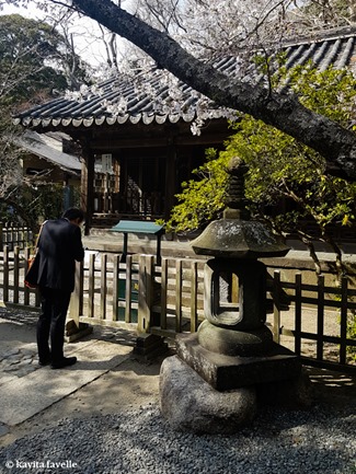 Visiting Daibutsu (Giant Buddha) at Kamakura in Japan. On Kavey Eats-142220