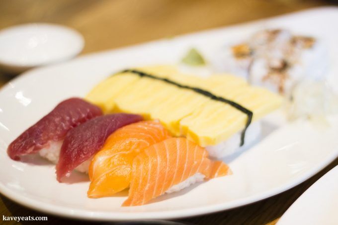 Sushi platter (Japanese food)
