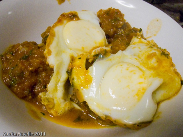 Lamb Kifta Tagine With Eggs